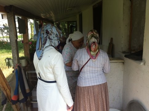 Ak Parti İlçe Teşkilatı’ndan Ramazan Dolayısıyla Erzak Yardımı 