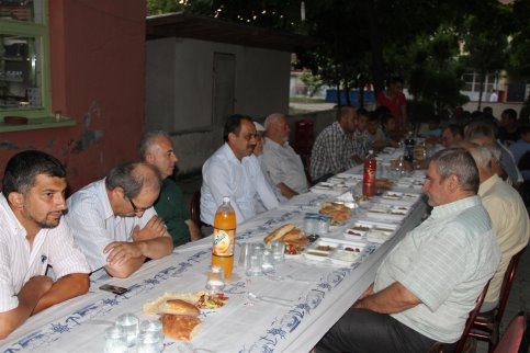 Akyazı Belediyesi Mahe İftarlarına Başladı