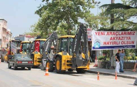 Akyazı Belediyesi Araç Filosu Yenilendi