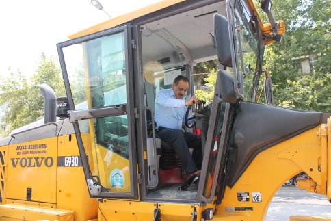 Akyazı Belediyesi Araç Filosu Yenilendi