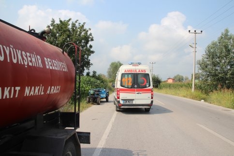 Şaft’ı çıkan Tarım aracı devrildi 1 yaralı