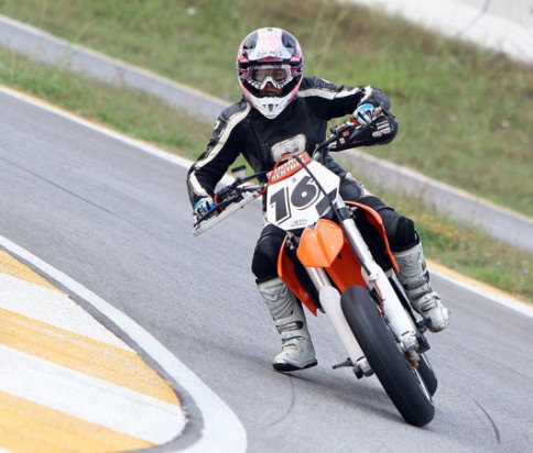 Süpermotoculara Sıcak Hava Vız Geldi