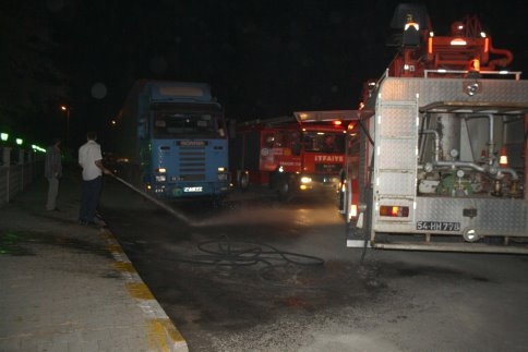 Kuzulukta Tır Yangını İhbarı Telaşa Neden Oldu