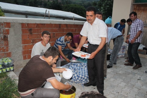 Durmuşlar Köyü Halkı İftarda Bir Araya Geldi