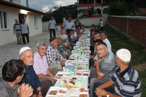Durmuşlar Köyü Halkı İftarda Bir Araya Geldi