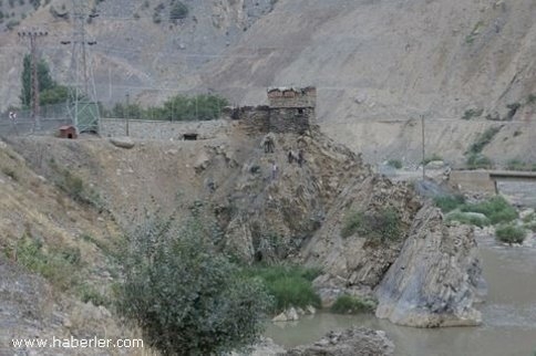 PKK 4 Yere Birden Saldırdı