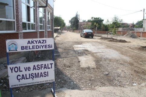 Akyazı’daki Sokaklar Güzelleşiyor