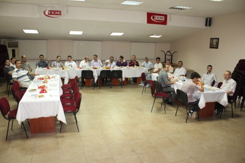 Akyazı Protokolü FEM Dershanesi İftarında buluştu