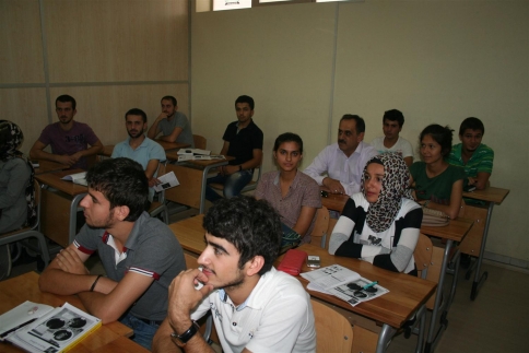 Akyazı Belediyesi Birinci  Etap Yabancı Dil Kursları Başladı