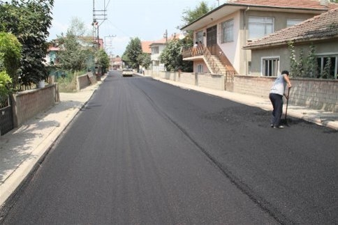 Akyazı'da Asfalt Kaldığı Yerden Tekrar Başladı