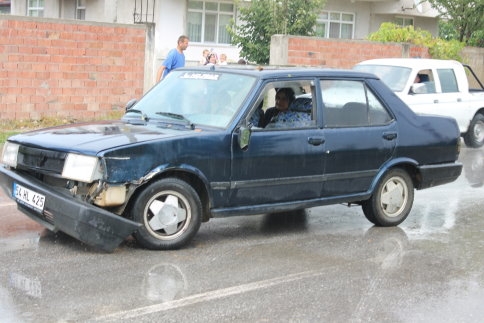 Petrol Pompasına Çarparak Durabildi