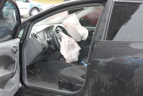 Petrol Pompasına Çarparak Durabildi