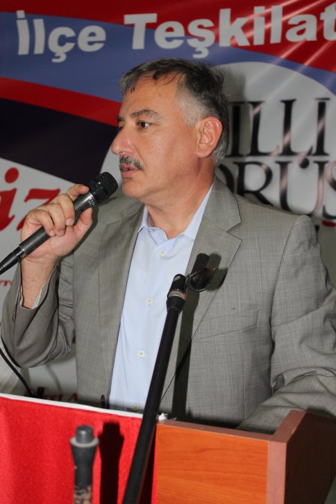 Saadet Partisi İftar Yemeğinde Partililerle Bir Araya Geldi