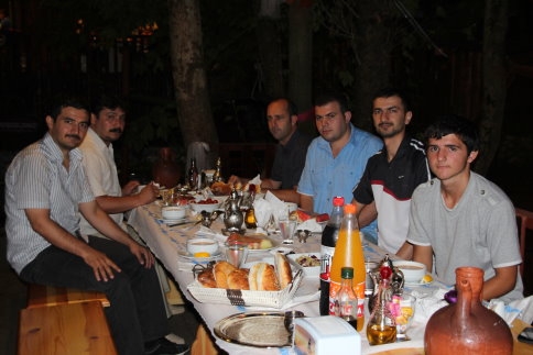 Alabalık Sofrası Basın Mensuplarına İftar Verdi