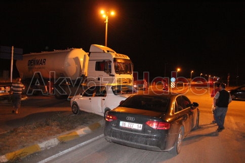 Alkollü Sürücü Aracını Tır’ın önüne sürdü 