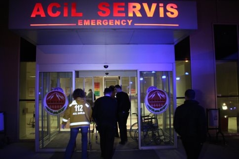 Küçücek Kavşağında Kaza 6 Yaralı 