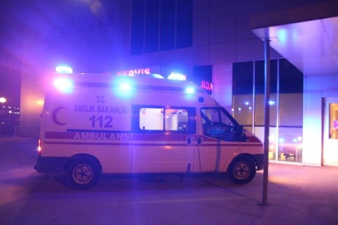 Küçücek Kavşağında Kaza 6 Yaralı 