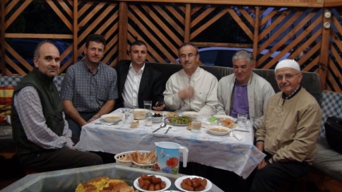 Acelle Yaylasında İftar Yaptılar