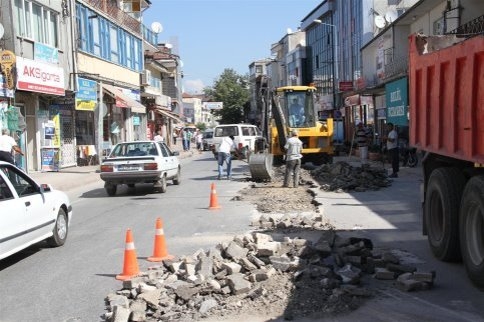 Akyazı Belediyesi Bayram Öncesi Teknik Çalışmaları Hızlandırdı