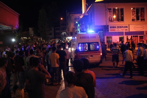 Arife Günü Tartıştığı Satıcıyı Bıçakladı