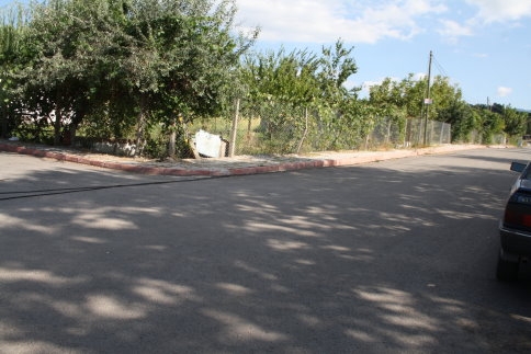 Türk Telekom'a Ait direk yola devrildi.