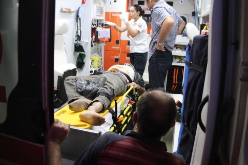 Tomruk Altında Kaldı