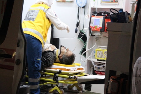 Tomruk Altında Kaldı