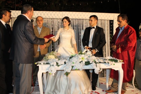 Demiralay Ailesinin Mutlu Günü