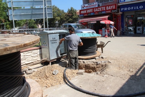 Çarşı İçerisinde Sedaş Çalışmaları Hızlandırdı. 