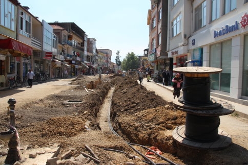 Çarşı İçerisinde Sedaş Çalışmaları Hızlandırdı. 