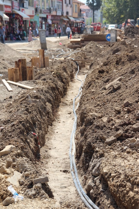 Çarşı İçerisinde Sedaş Çalışmaları Hızlandırdı. 