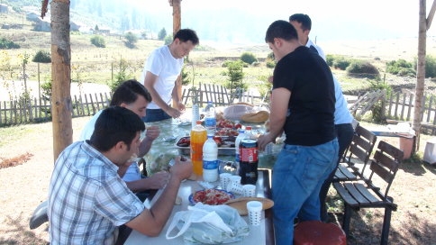 İhlas Kuzuluk Termal Otel Çalışanları Piknikte Stres Attı