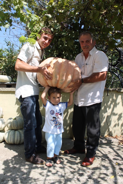 Milli Güreşçi Artık Kabak Yetiştiriyor