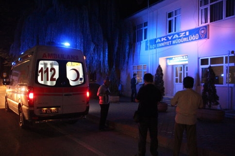 Akyazı İlçe Emniyet Müdürlüğünde Olay!