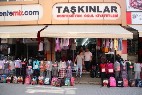 Tüm Okul Kıyafetleri Taşkınlar Okul Dünyası’nda