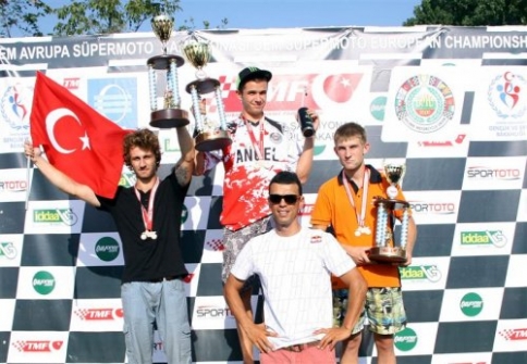Süpermoto'da Avrupa Şampiyonuyuz