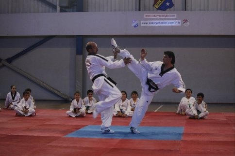 İki Dost Kulüpten Örnek Çalışma