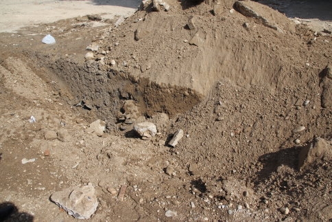 Yol Çöktü Kamyon Yan Yattı