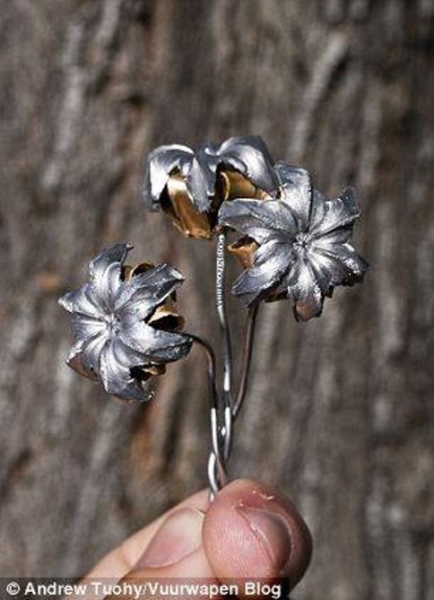 Suyun direnci mermiyi çiçeğe çevirdi!