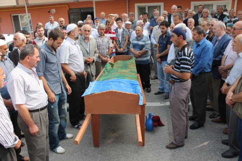 Cemil Öztürk Defnedildi