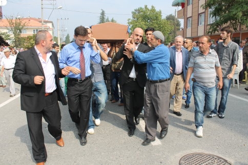 Cemil Öztürk Defnedildi