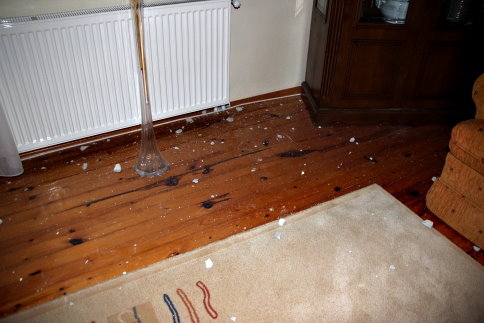 İrfn Kardeş'in Evine Yıldırım Düştü 