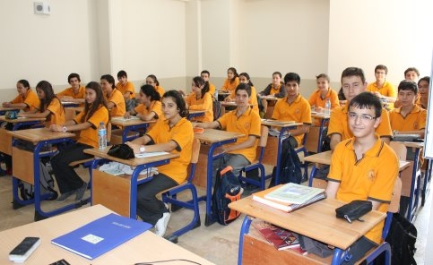 Eyyüp Genç Fen Lisesi Yeni Hizmet Binasında Eğitime Başladı