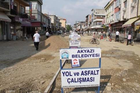 Akyazı Çarşı İçi Şekillenmeye Başladı
