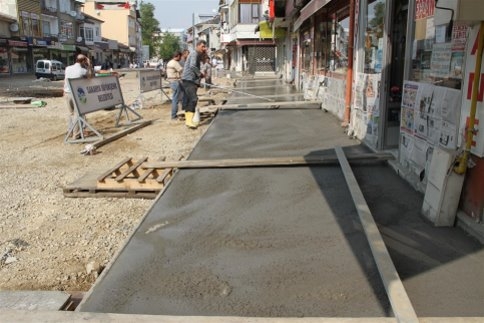 Akyazı Çarşı İçi Şekillenmeye Başladı