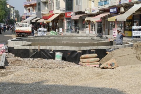 Akyazı Çarşı İçi Şekillenmeye Başladı