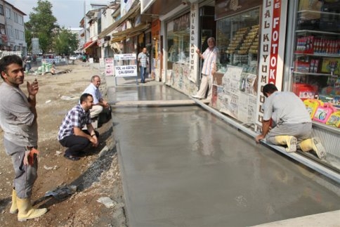 Akyazı Çarşı İçi Şekillenmeye Başladı