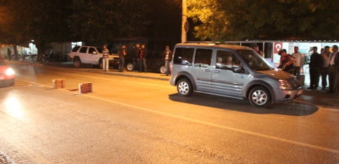 Yatsı Namazından Çıkışta Araba Çarptı