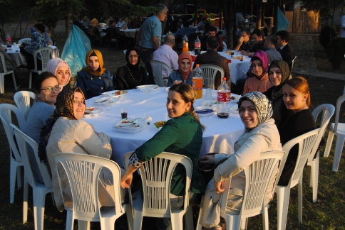 Devlet Hastanesinden Doktor ve Personele Yemek