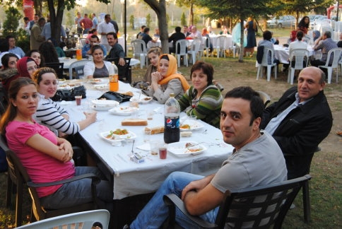 Devlet Hastanesinden Doktor ve Personele Yemek